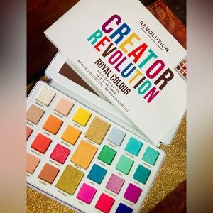 NEW: in box creative EyeShadow Palette